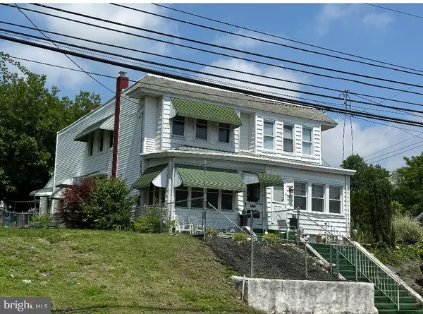 2402 W 9TH ST, Chester, PA 19013