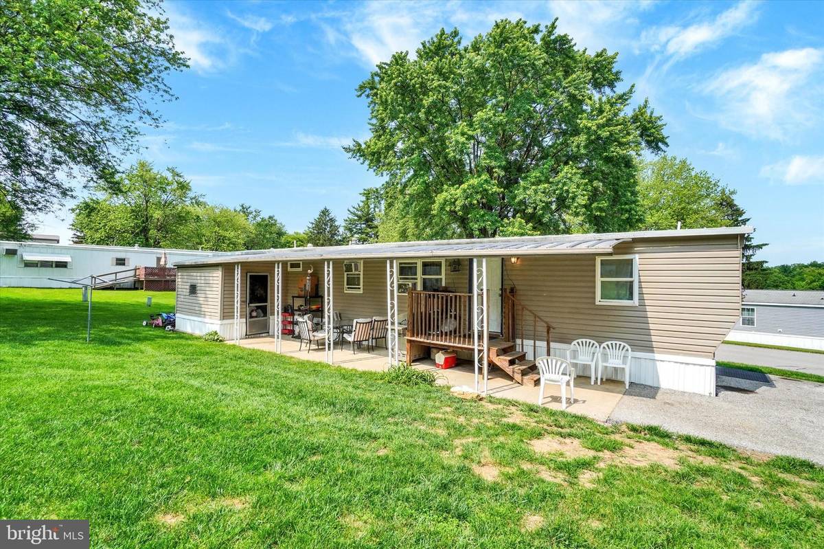 Mount Wolf, PA 17347,318 LANDOLA AVE