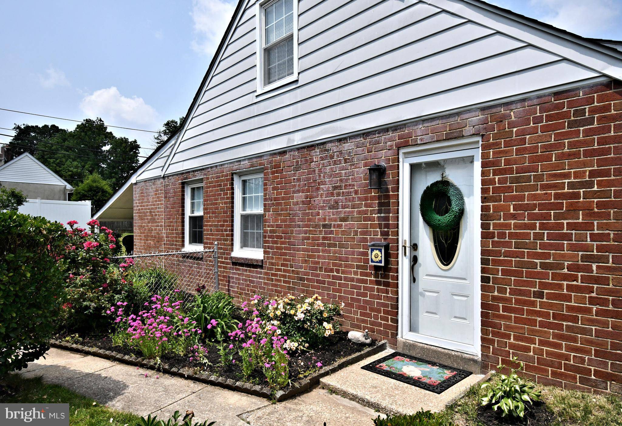 Philadelphia, PA 19128,8570 LYKENS LN
