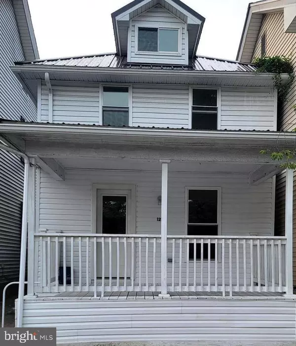 128 W MAIN ST, New Bloomfield, PA 17068