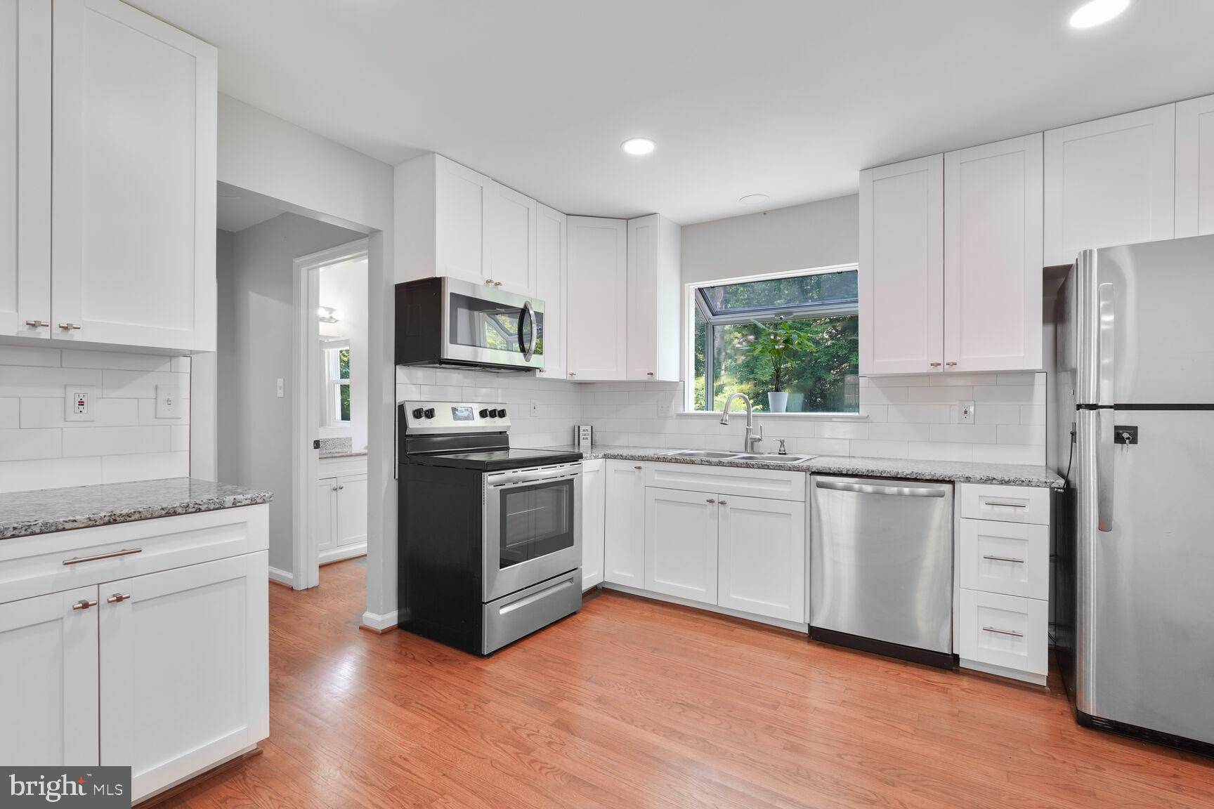 Dumfries, VA 22025,15871 MONTVIEW DR