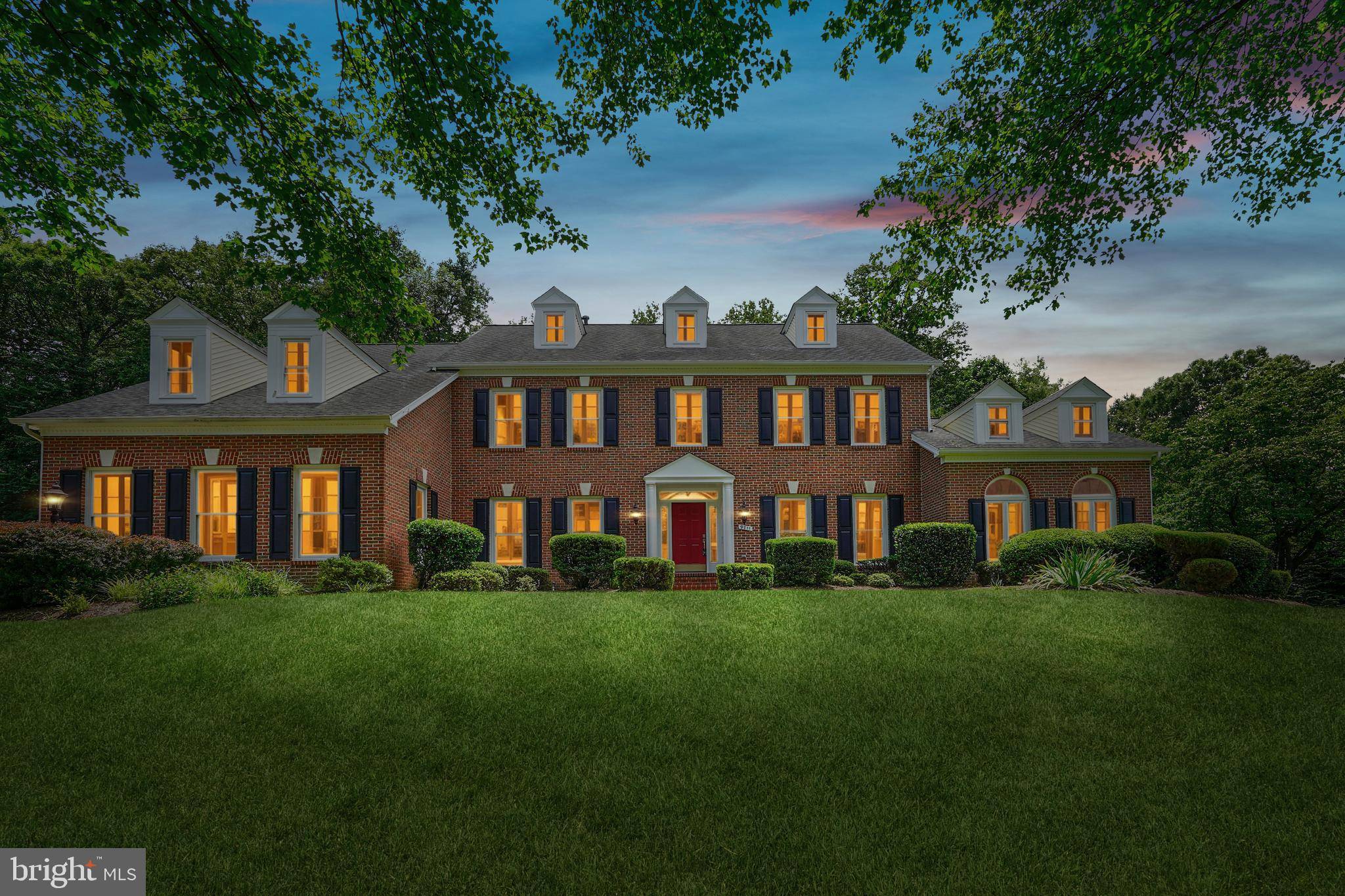 9711 BROOKSTONE LN, Vienna, VA 22182