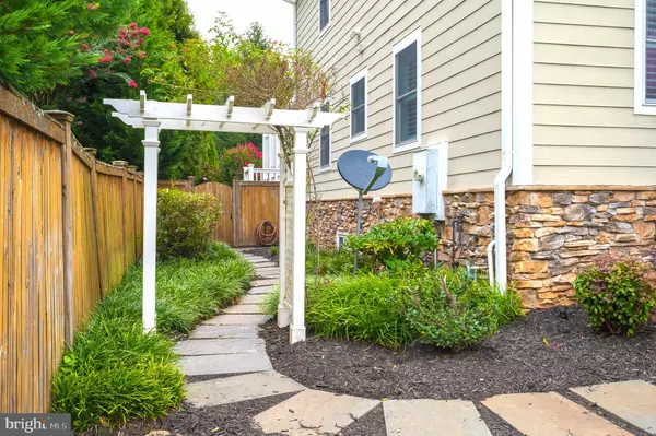 Bethesda, MD 20814,5905 LONE OAK DR