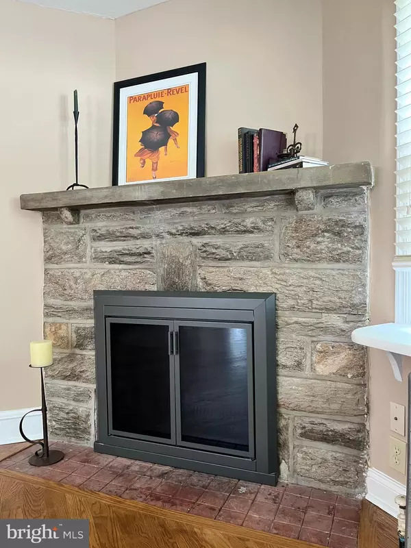 Wayne, PA 19087,434 SAINT DAVIDS AVE