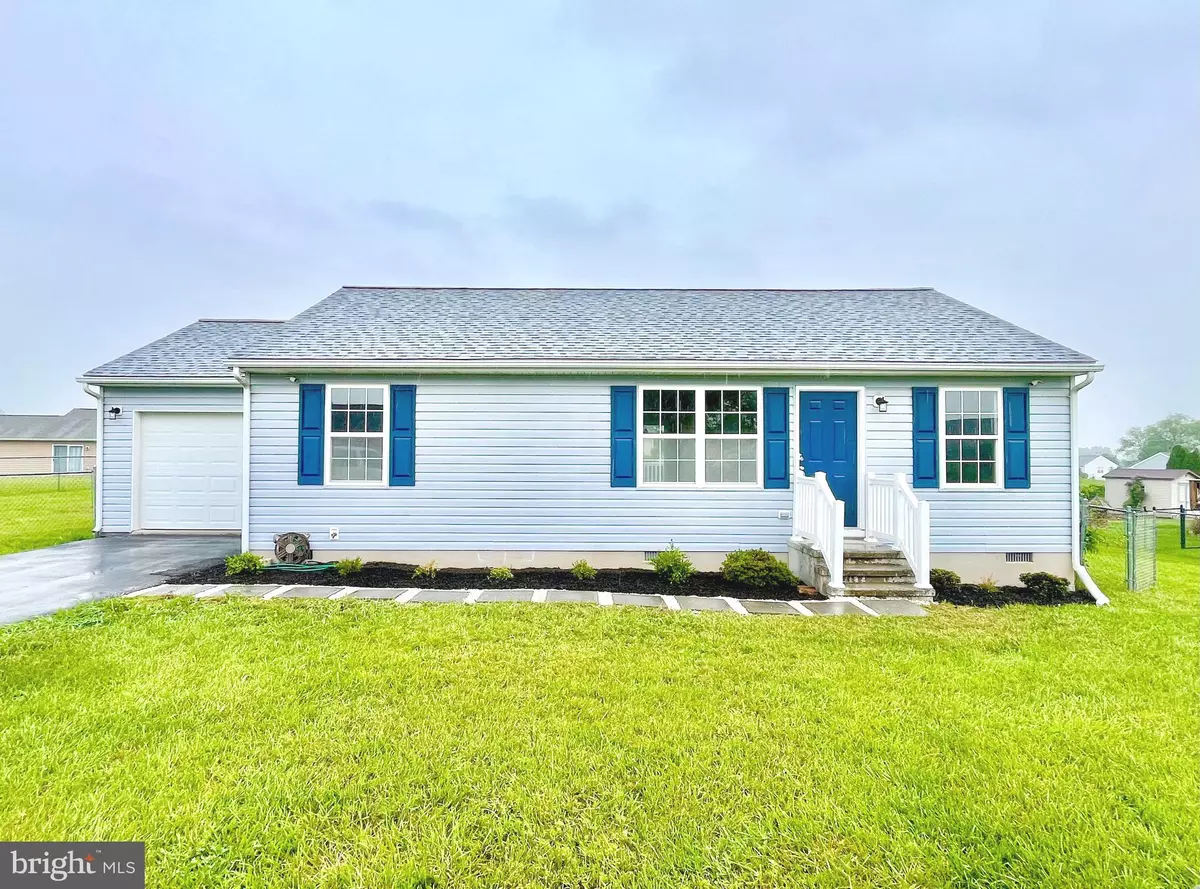 Martinsburg, WV 25405,82 SEDGE WREN LN