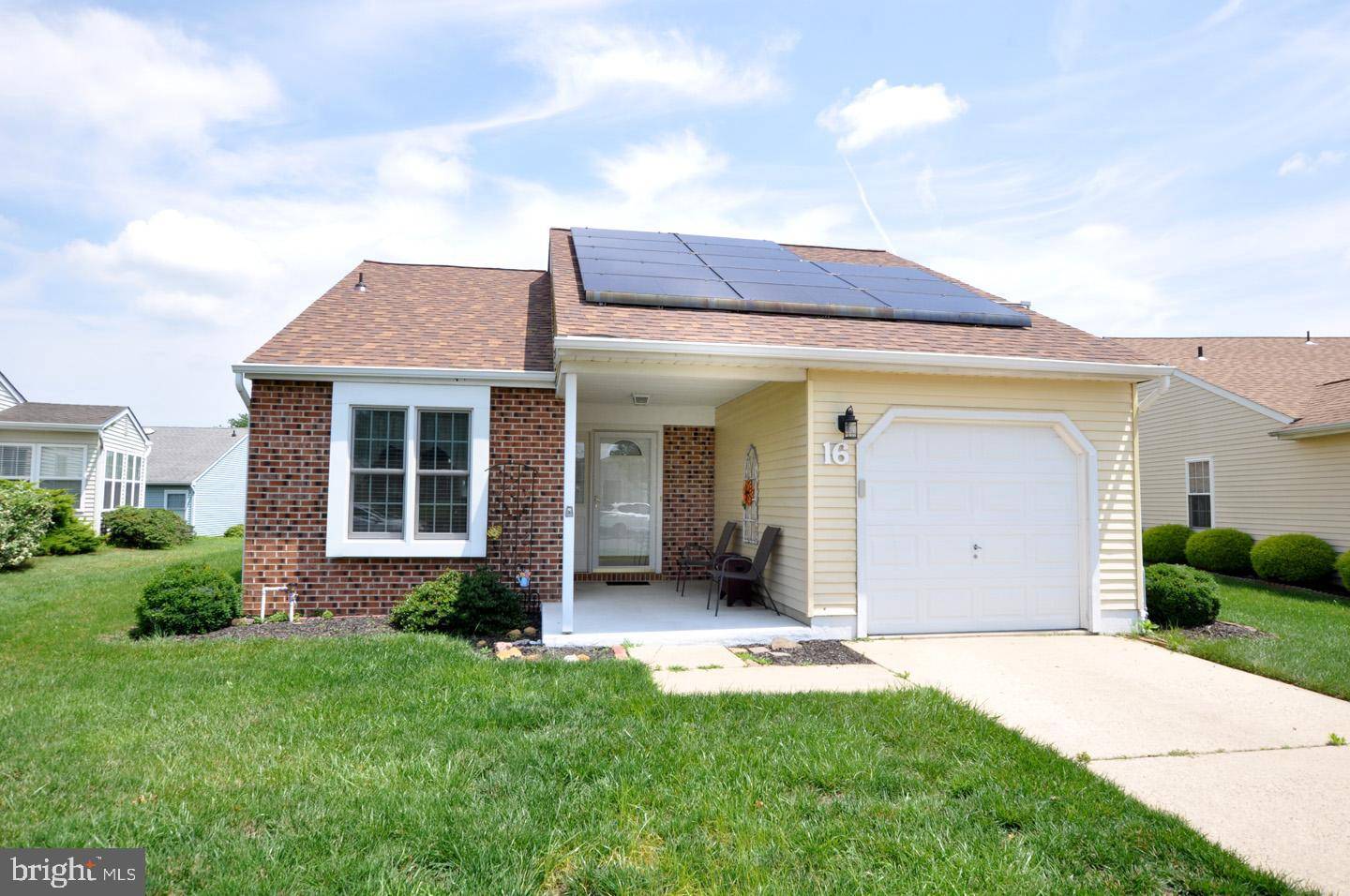 16 ADNER DR, Mount Laurel, NJ 08054