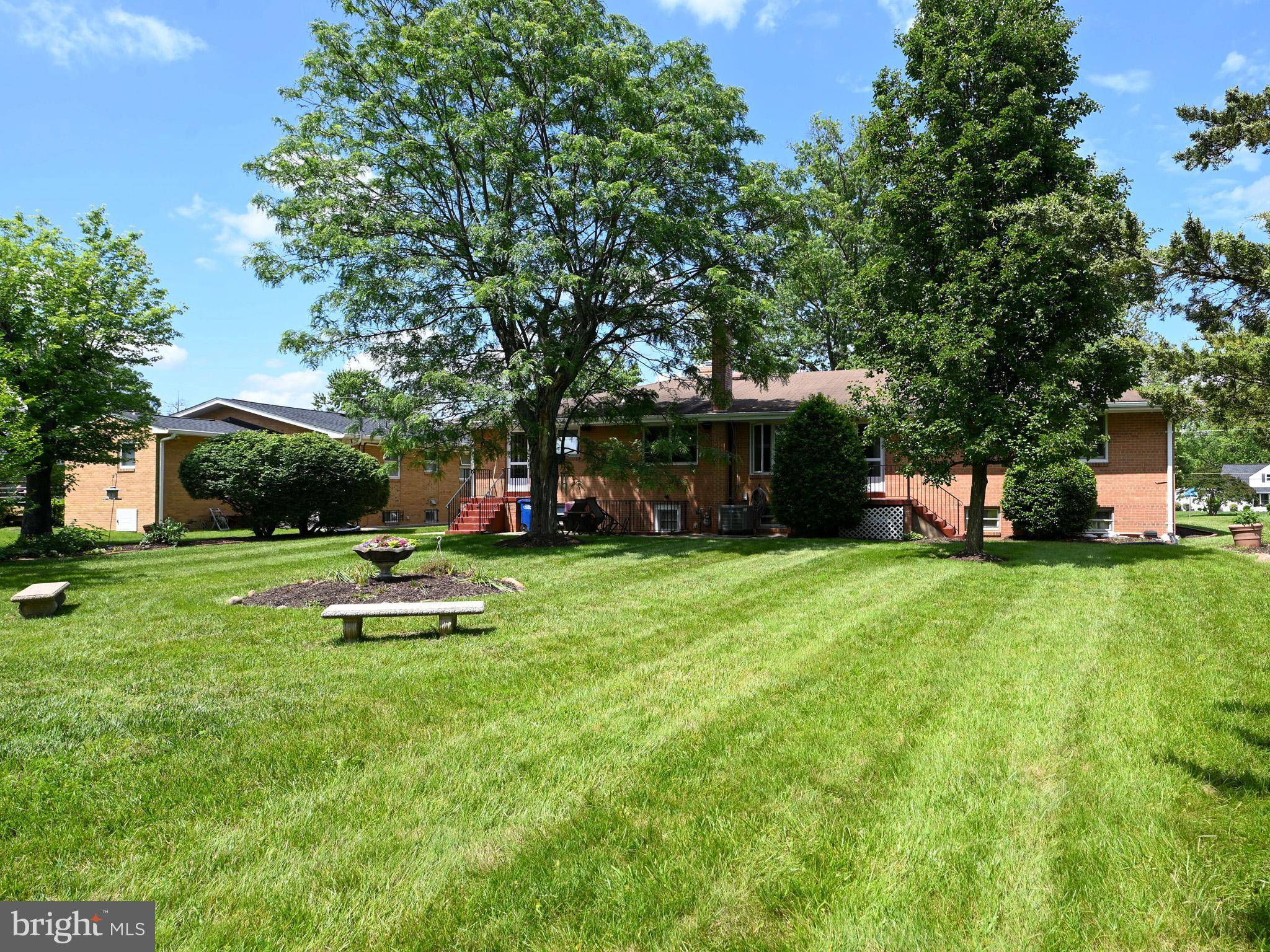 Alexandria, VA 22307,2201 ROLLINS DR