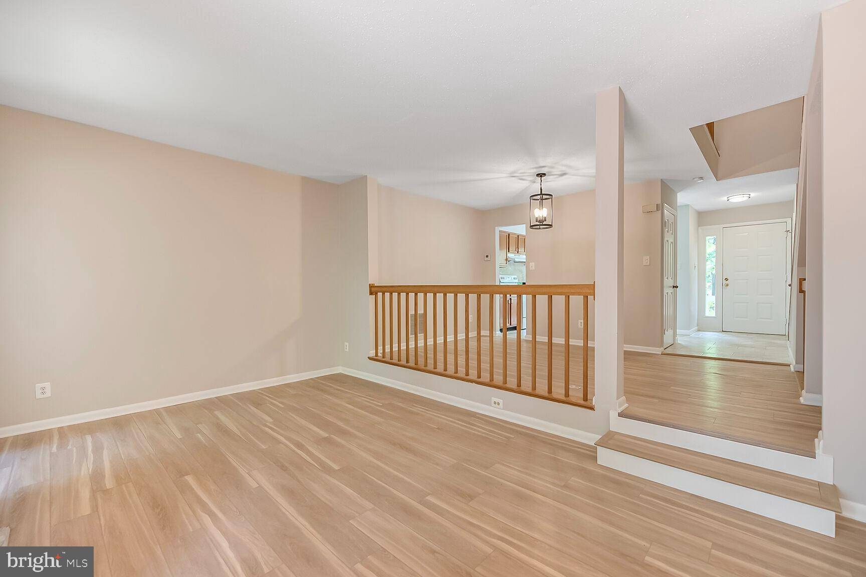 Reston, VA 20190,1657 OAK SPRING WAY