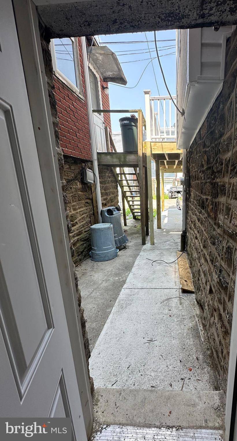 Philadelphia, PA 19120,4806 N 8TH ST