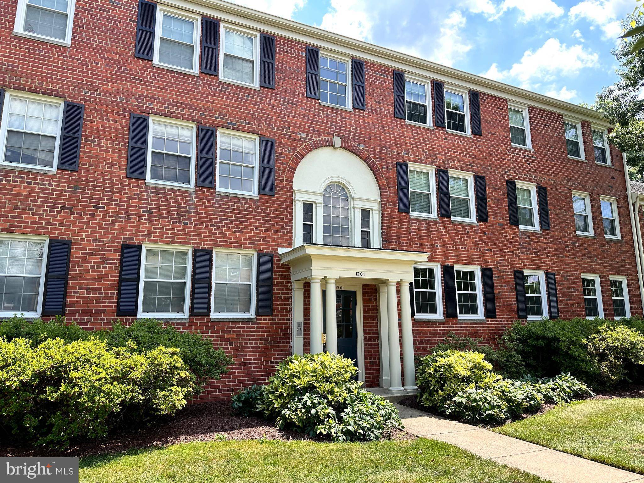 1201 BELLE VIEW BLVD #A2, Alexandria, VA 22307
