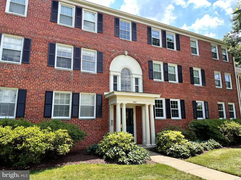 1201 BELLE VIEW BLVD #A2, Alexandria, VA 22307