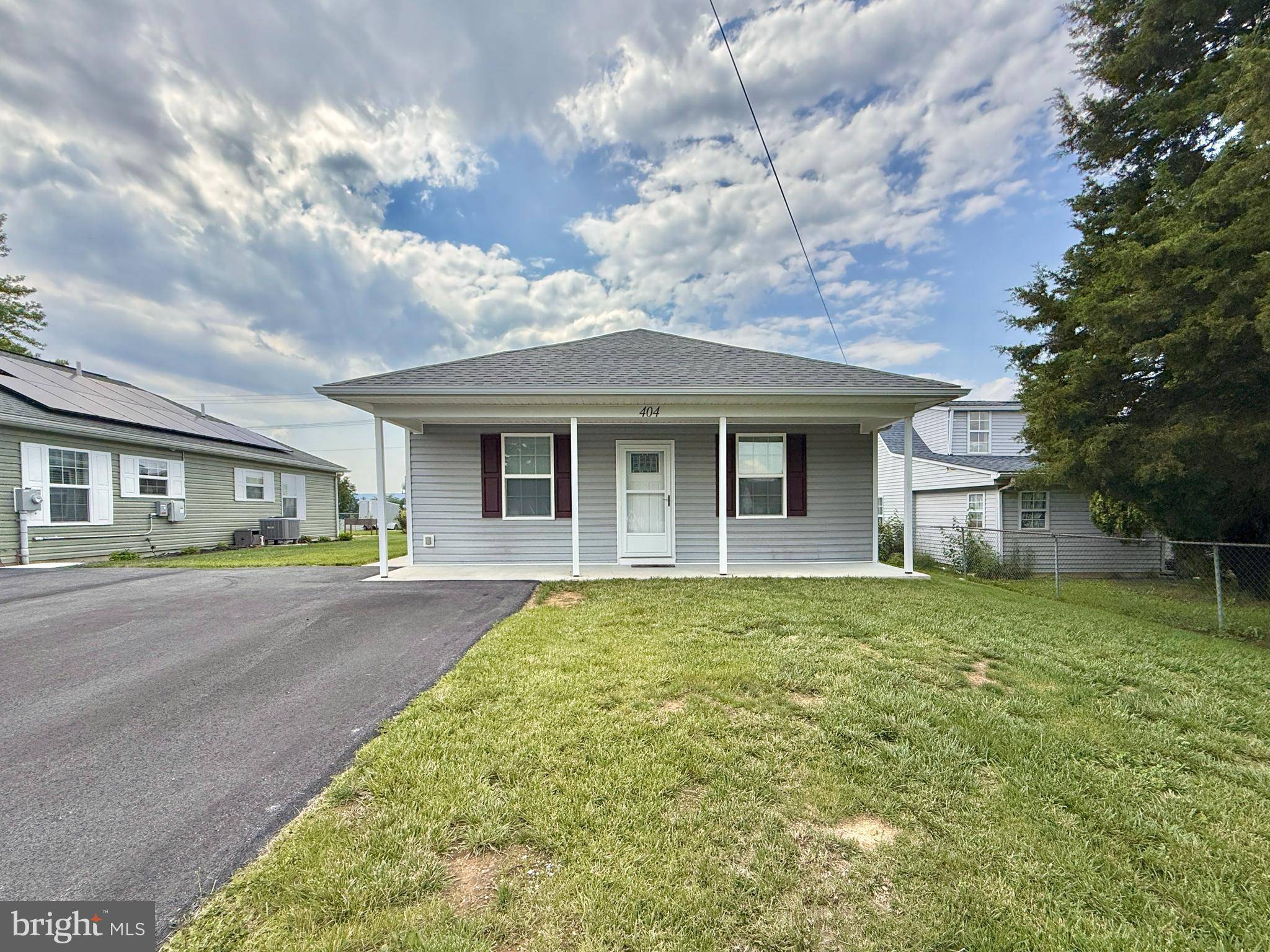 Martinsburg, WV 25404,404 ATHLETIC ST