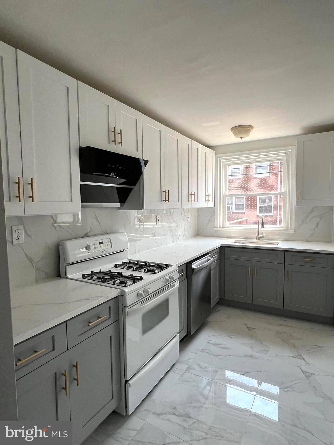 Philadelphia, PA 19149,7233 LYNFORD ST