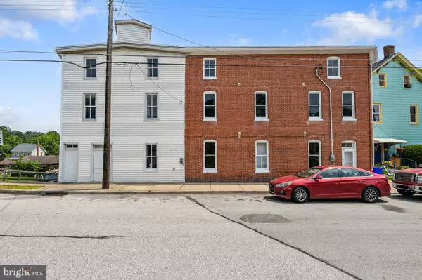 Yoe, PA 17313,74 S MAIN ST