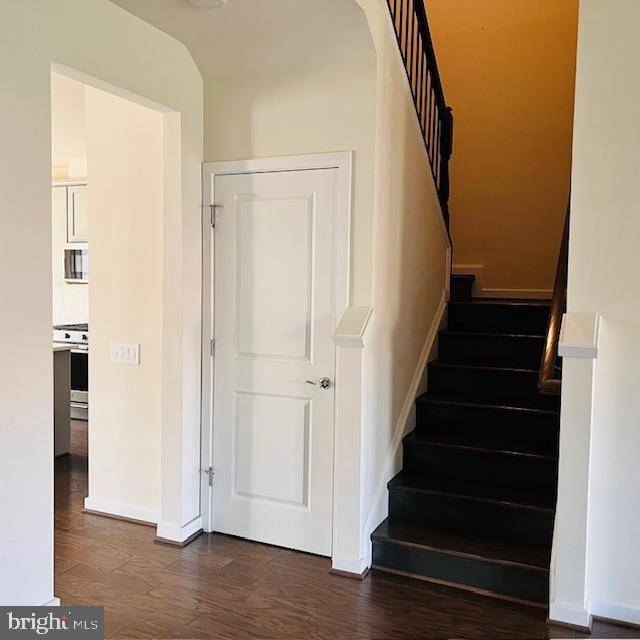 Fairfax, VA 22030,3982 NORTON