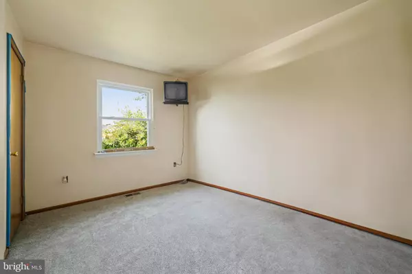 Sicklerville, NJ 08081,22 OLD ORCHARD DR