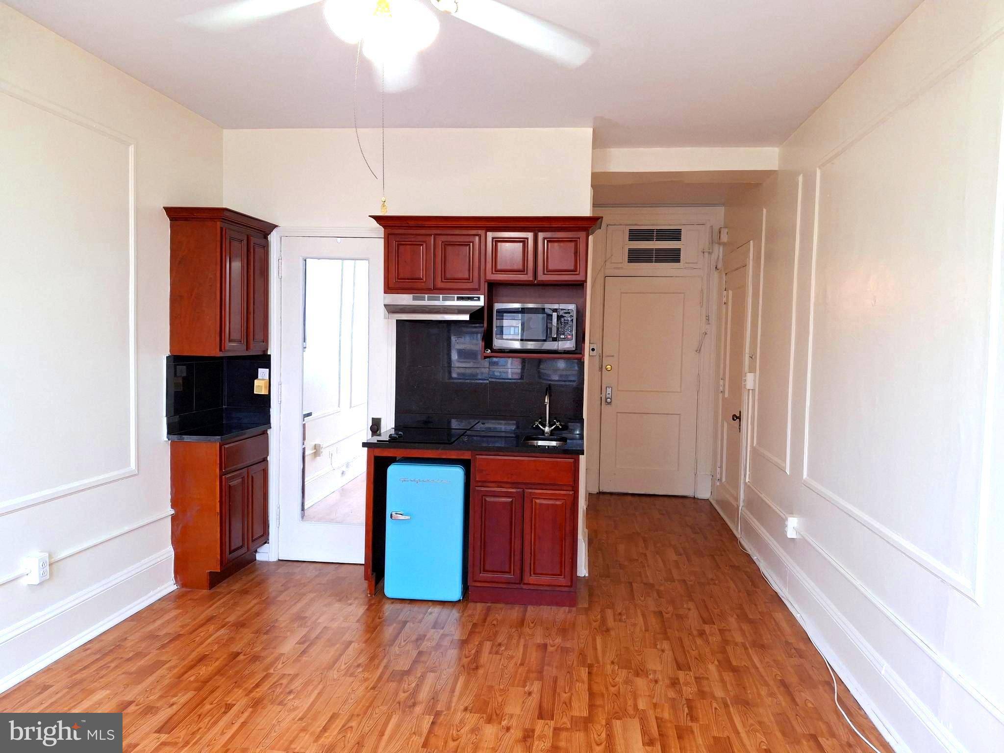 Philadelphia, PA 19107,1324 LOCUST ST #1421