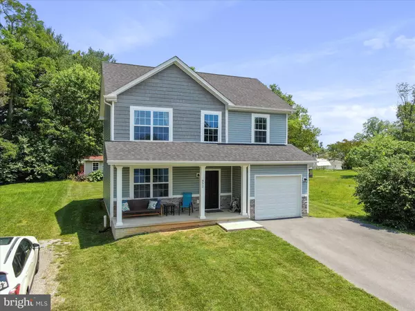 Charles Town, WV 25414,852 JEFFERSON AVE