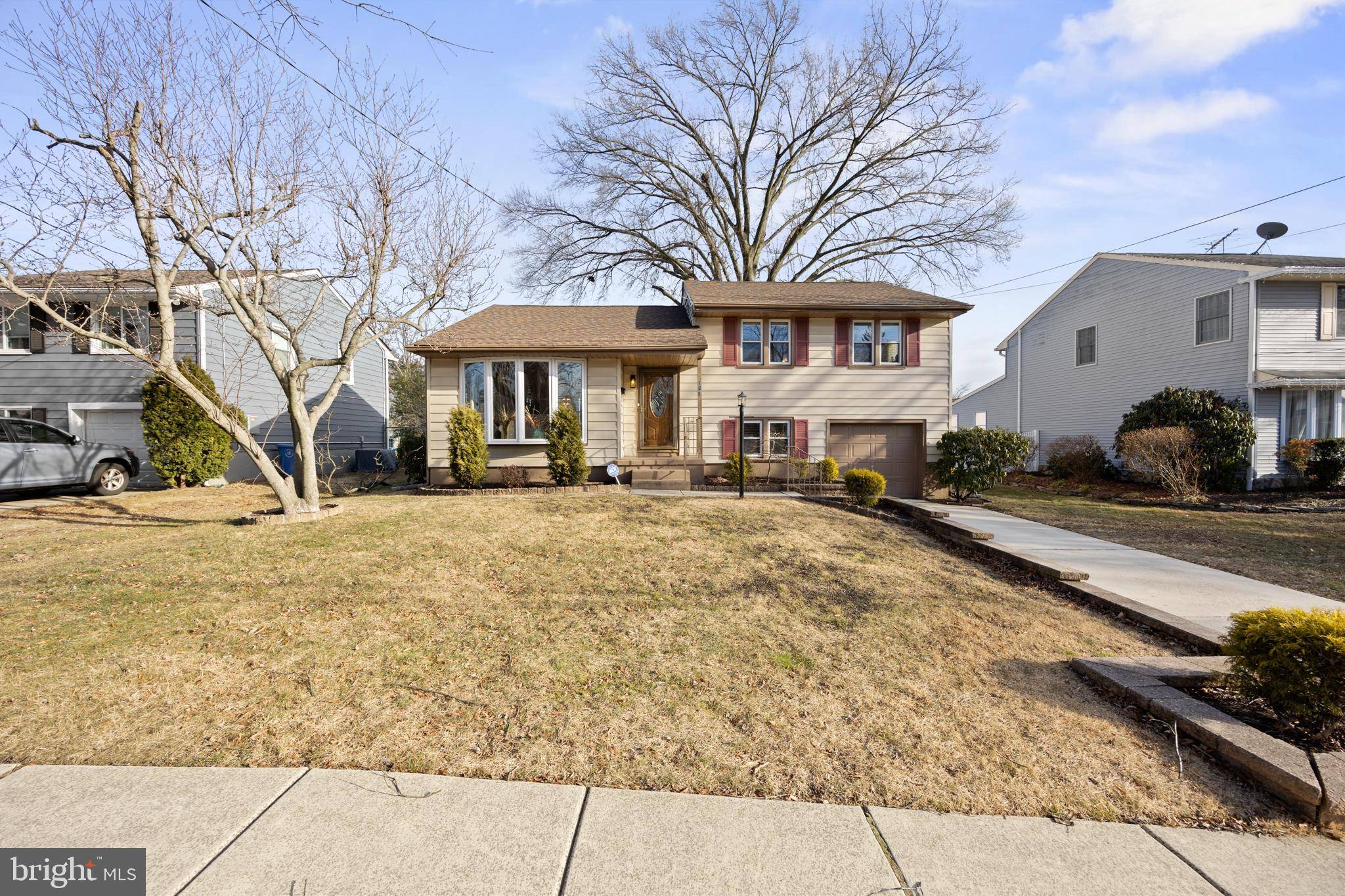 Cherry Hill, NJ 08002,121 RIDGE RD