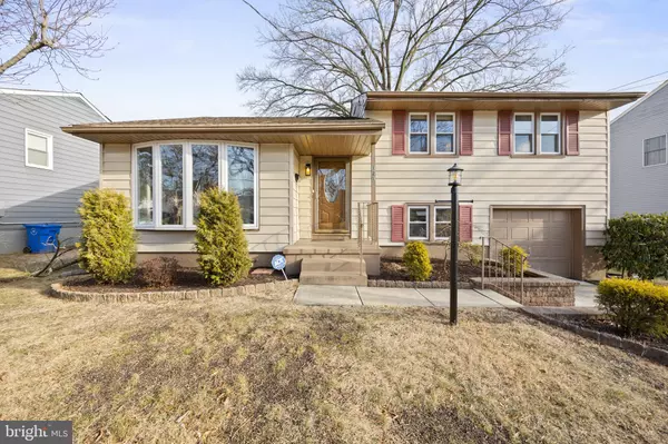 121 RIDGE RD,  Cherry Hill,  NJ 08002