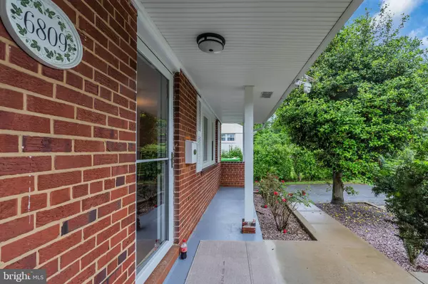 Springfield, VA 22151,6809 BRADDOCK RD