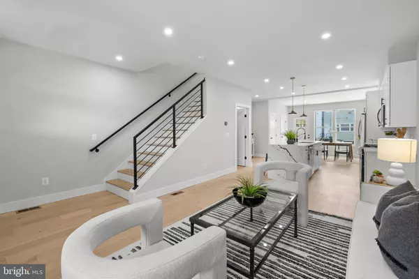 Washington, DC 20011,815 MARIETTA PL NW