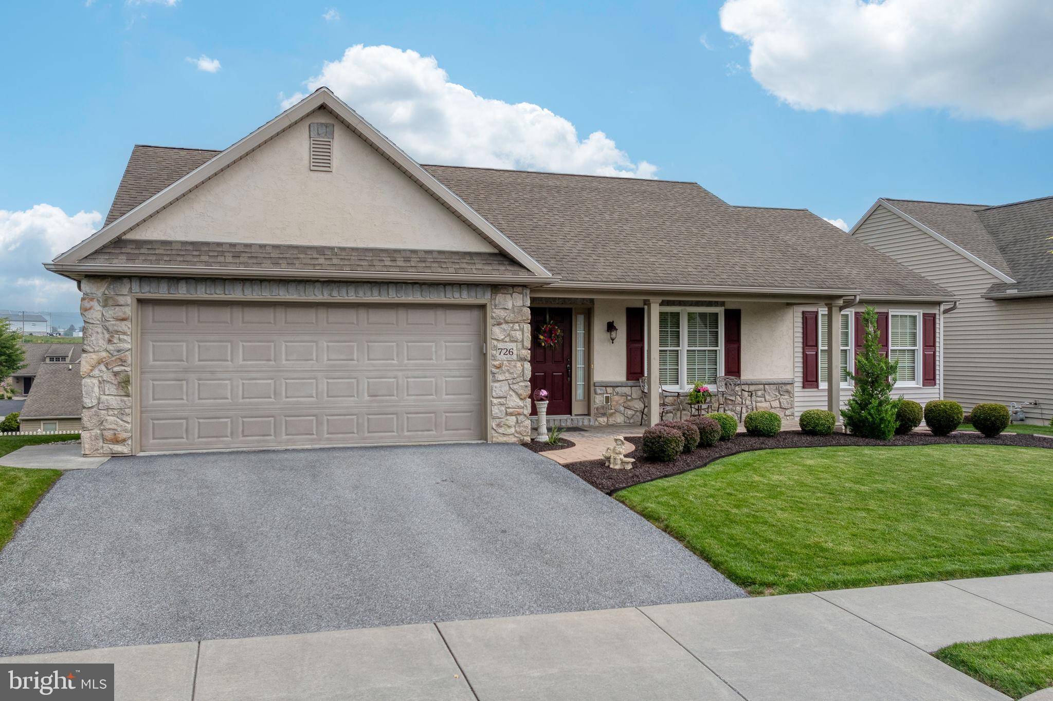 Manheim, PA 17545,726 HEATHER RDG