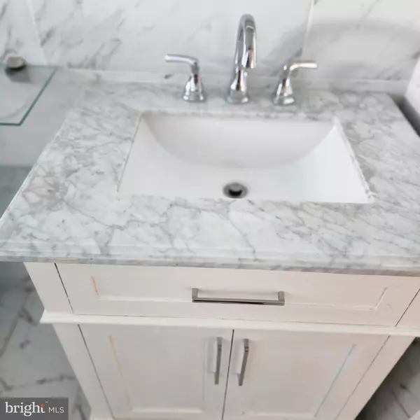 Washington, DC 20020,1405 42ND ST SE