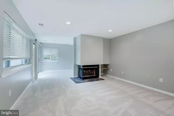 Reston, VA 20191,1963-A VILLARIDGE DR