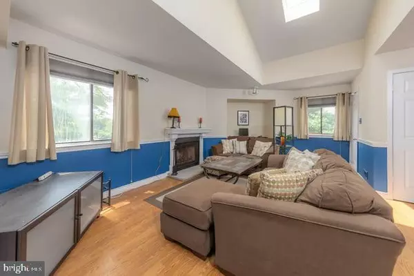 Sicklerville, NJ 08081,1004 BERWYCK CT