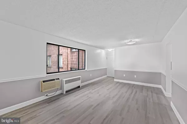 Washington, DC 20032,4717 1ST ST SW #203