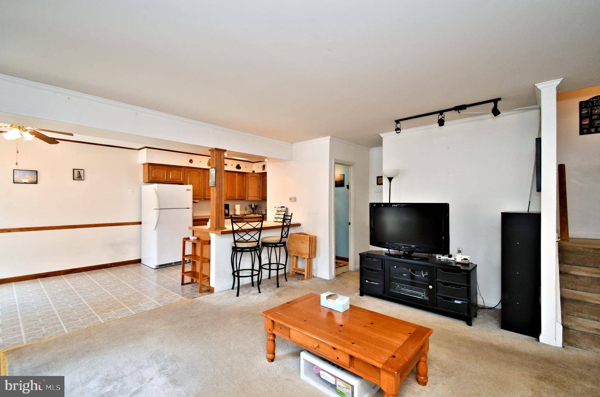 Hatboro, PA 19040,325 S WARMINSTER RD #A-10
