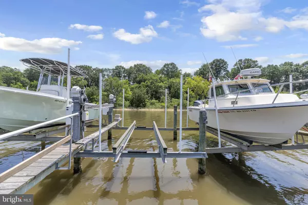 Prince Frederick, MD 20678,215 CEDAR BEACH DR