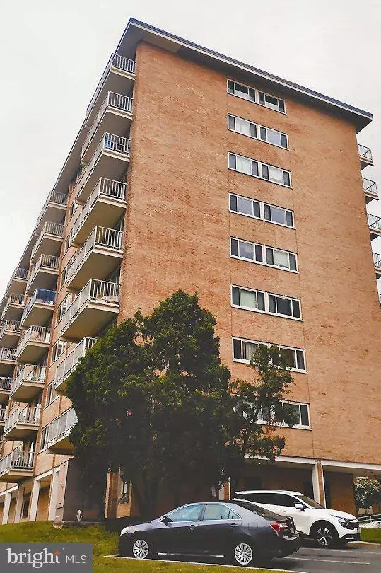 4520 KING ST #205,  Alexandria,  VA 22302
