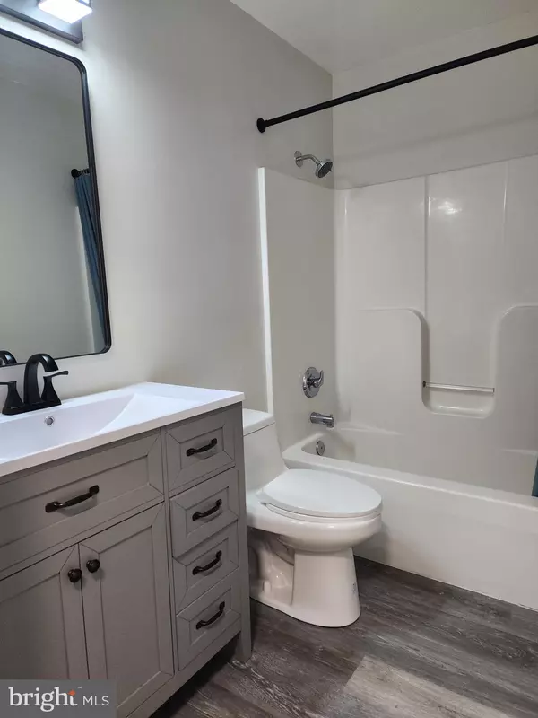 Vineland, NJ 08360,703 HUMBERT ST