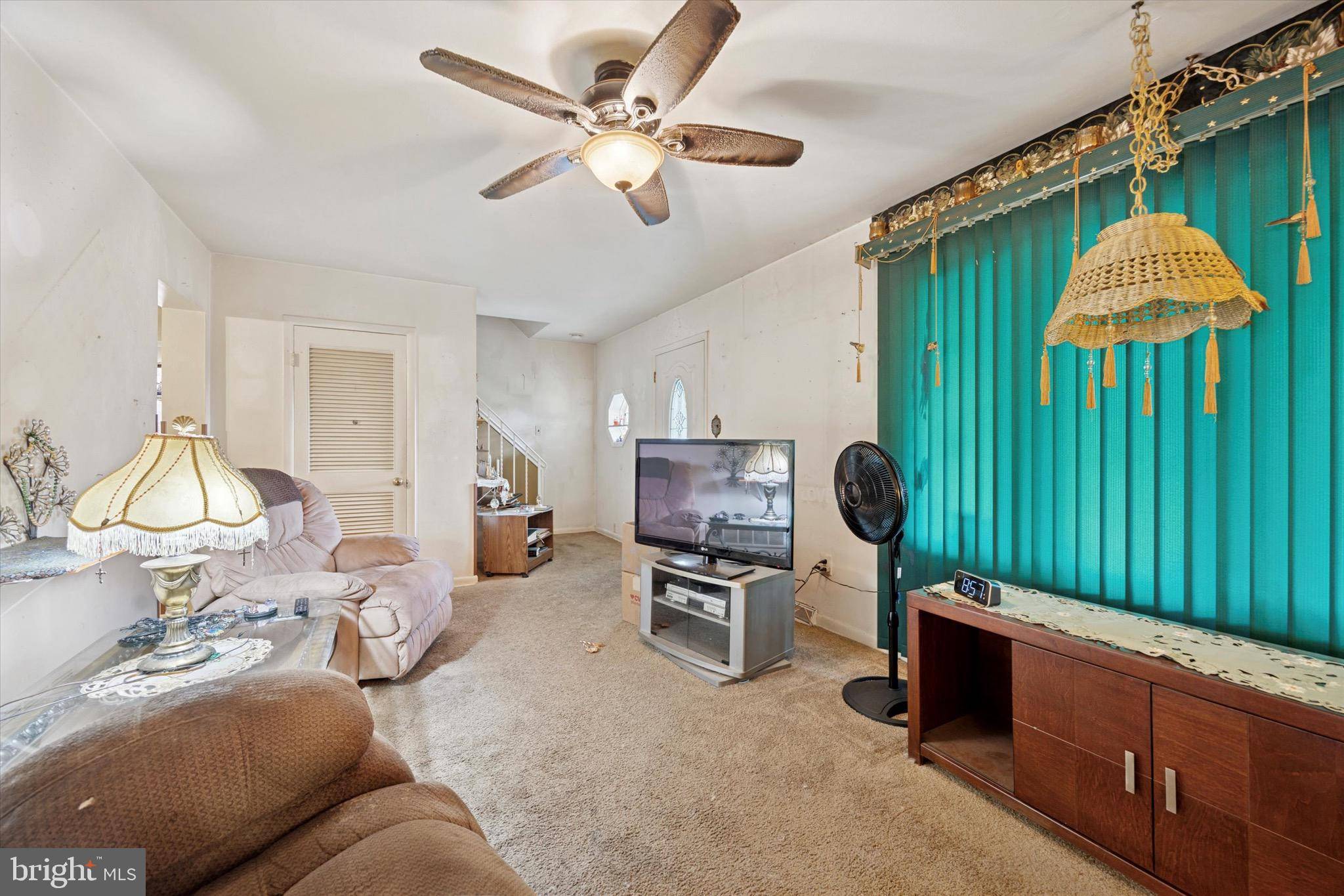 Secane, PA 19018,662 S OAK AVE