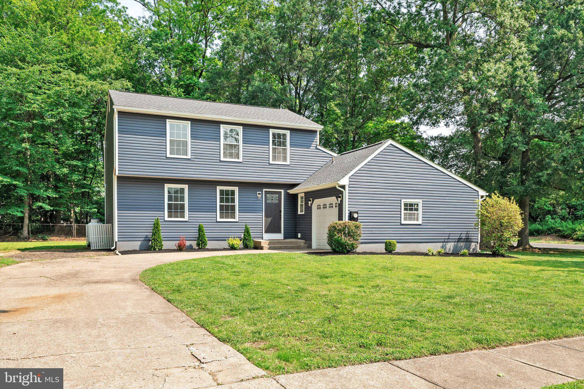 2 TALL TIMBER LN, Burlington, NJ 08016