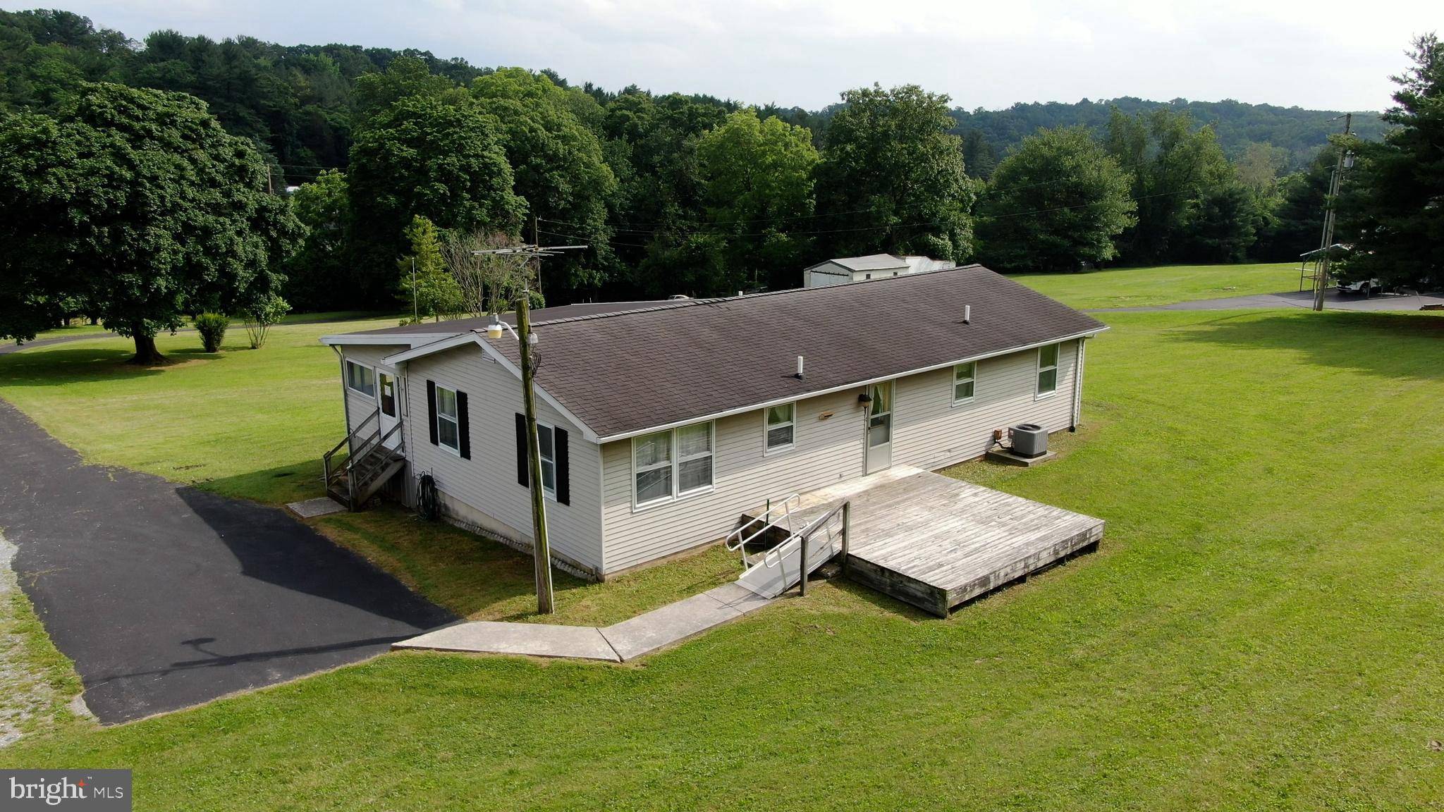 Spring Grove, PA 17362,1953 RENOLL LN