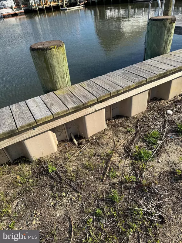 Tuckerton, NJ 08087,134 FLAMINGO RD