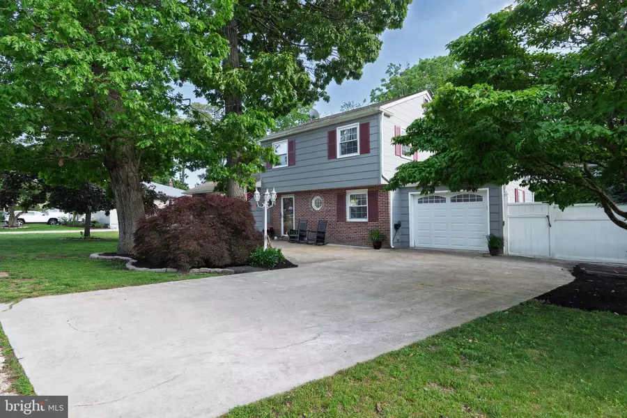 6 HOLLY DR, Northfield, NJ 08225