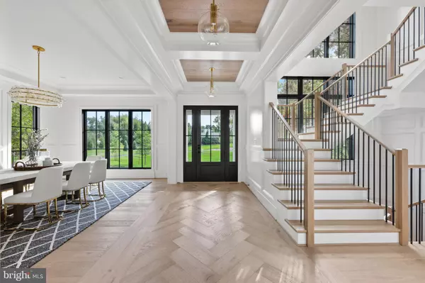 Mclean, VA 22101,7008 ARBOR LN