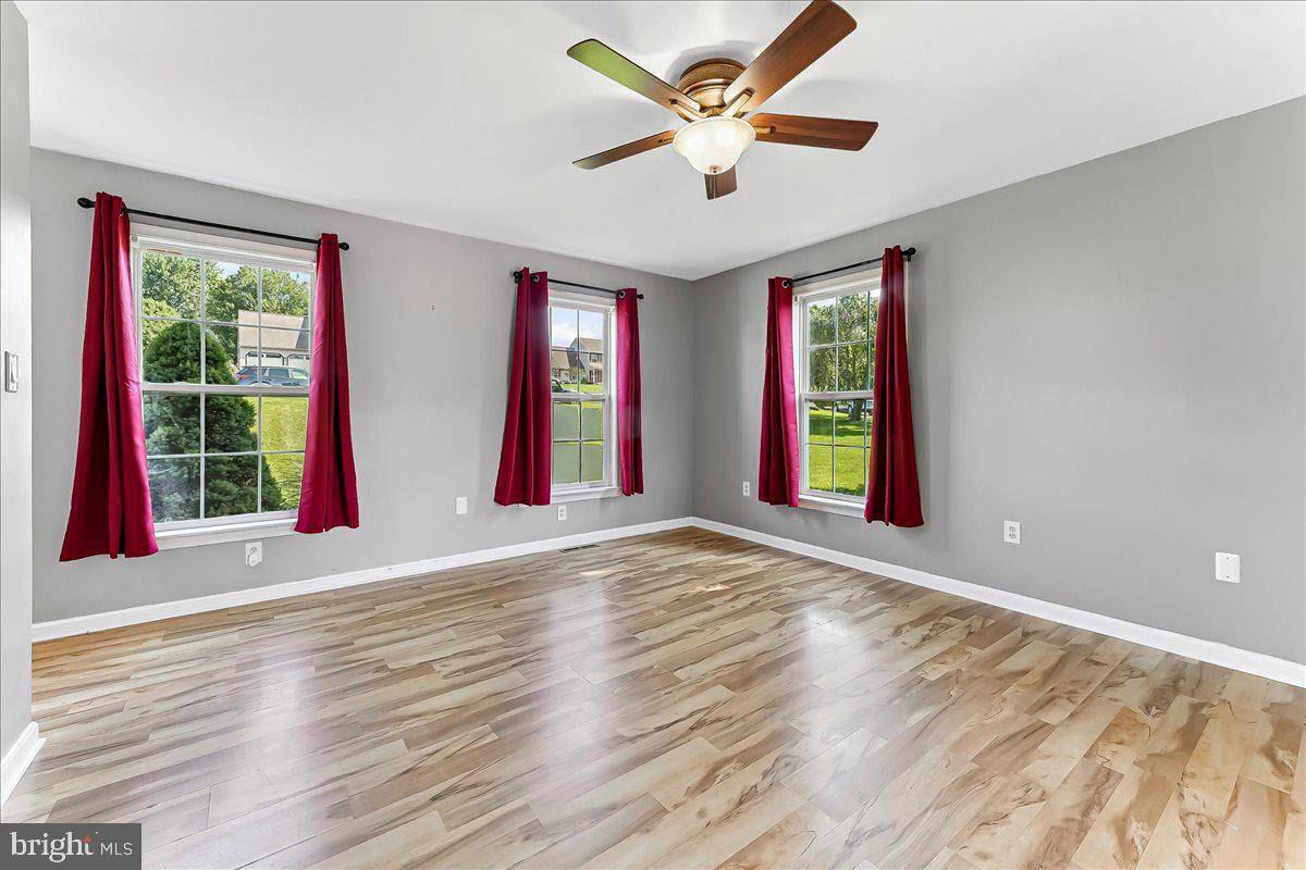 Atglen, PA 19310,673 GLEN RUN DR