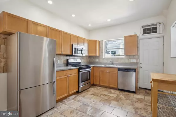 Philadelphia, PA 19145,2335 S CHADWICK ST