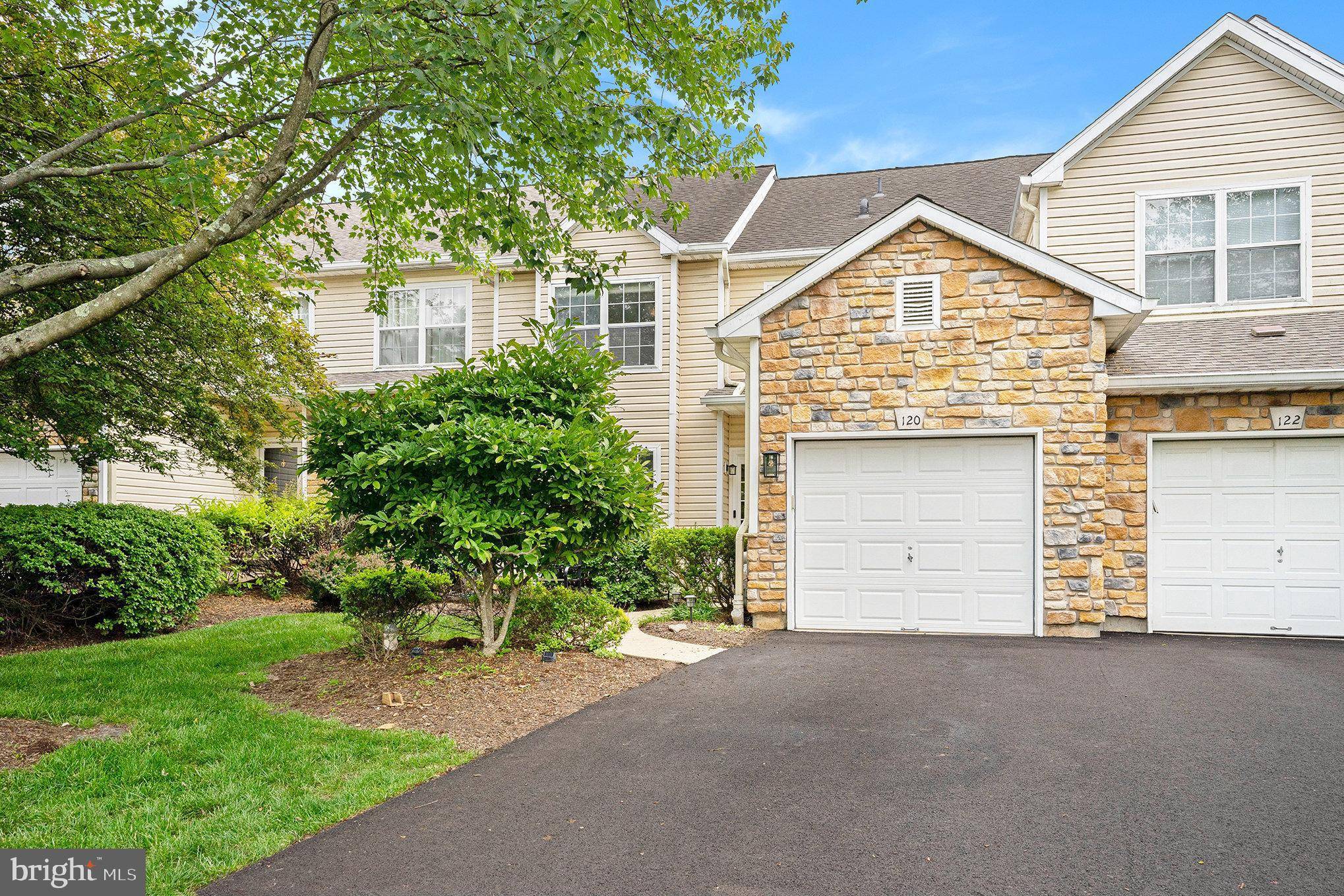 Blue Bell, PA 19422,120 MEDINAH DR