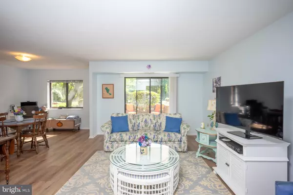 Silver Spring, MD 20906,15107 INTERLACHEN DR #2-102