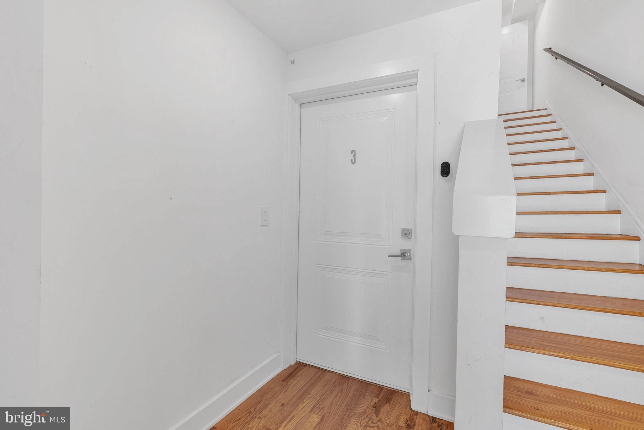 Philadelphia, PA 19123,402 N FRONT ST #3