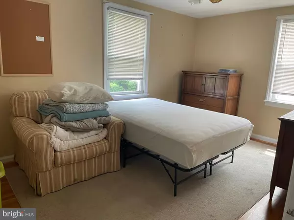 Pennsauken, NJ 08109,6936 CEDAR AVE