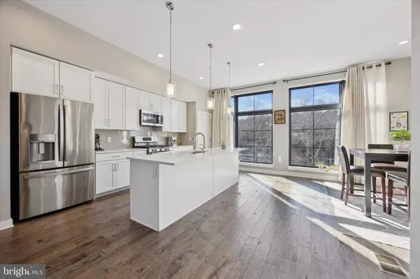 Philadelphia, PA 19127,4537 RIVERSIDE WAY