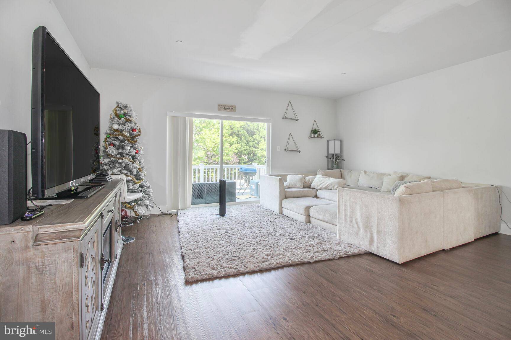 Glen Burnie, MD 21061,7728 LEXINGTON CT