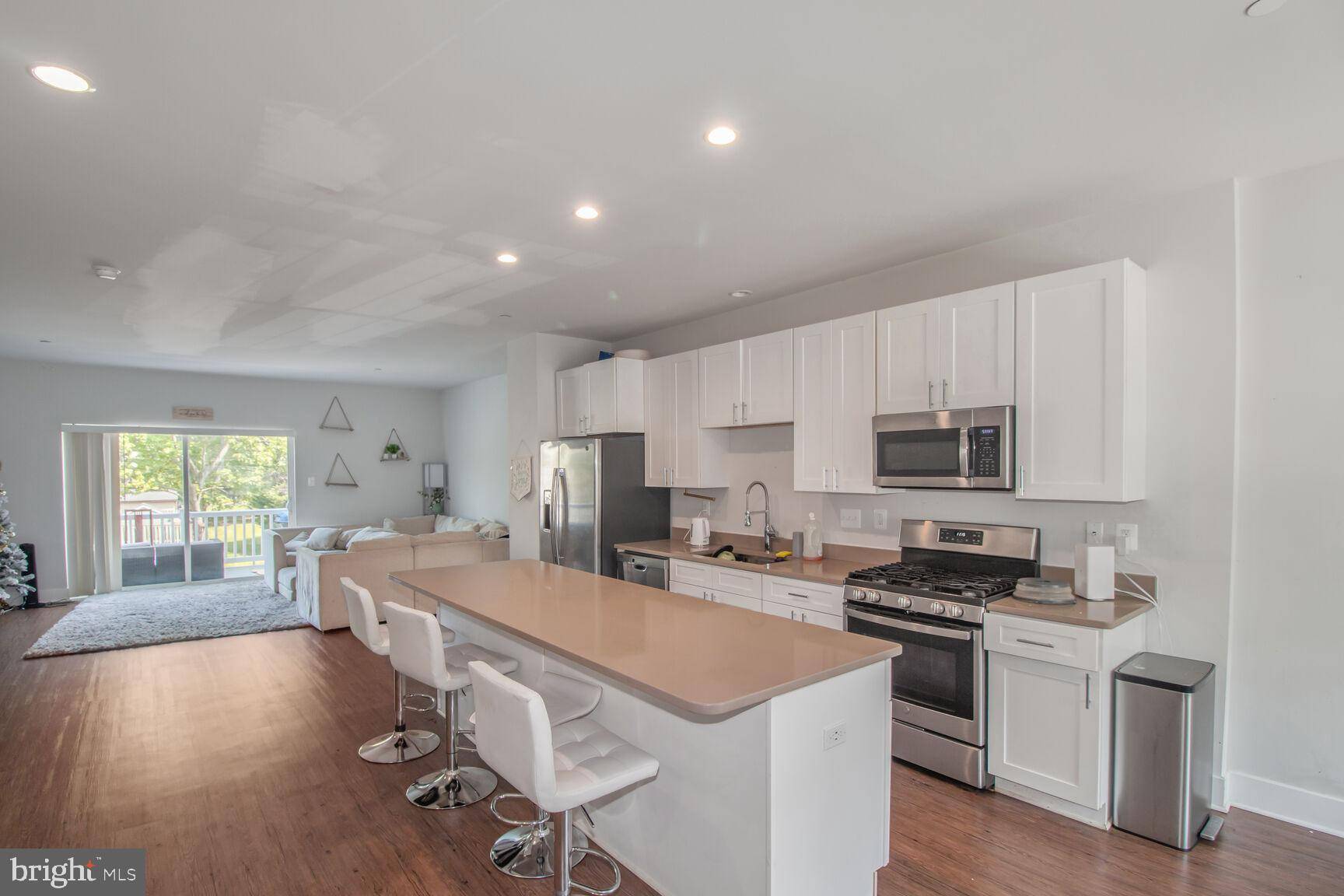 Glen Burnie, MD 21061,7728 LEXINGTON CT